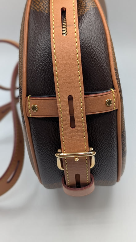 Louis Vuitton Boite Chapeau Souple Bag Reverse Monogram Giant